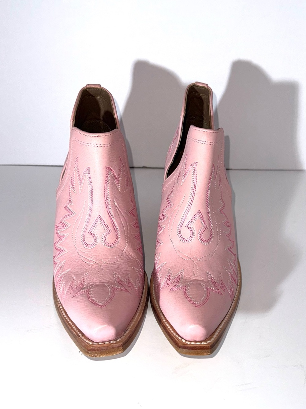 Ariat Dixon Pink Western Boots - Picture 2 of 6